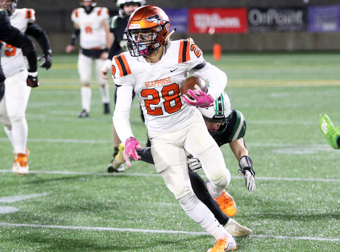 Estacada Scappoose 4A Oregon football semifinal November 19 2022 Dan Brood 10